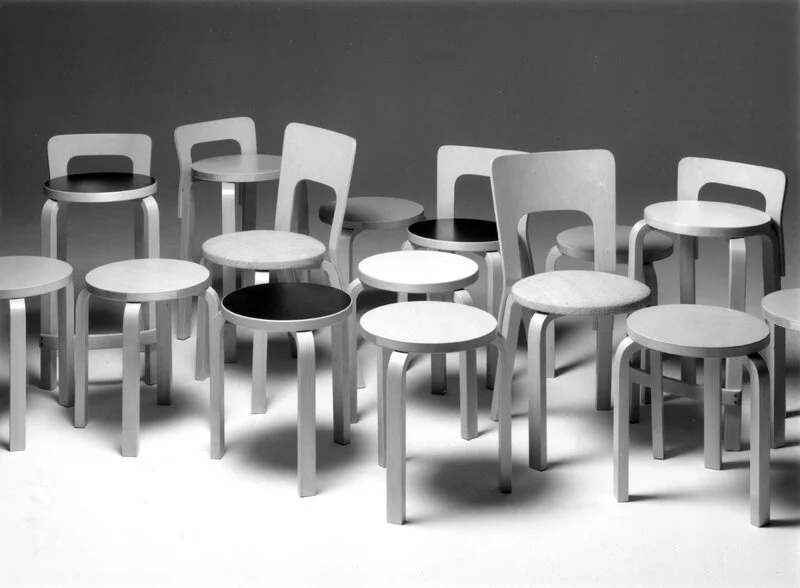 Artek Aalto Stool E60, Black Linoleum - Birch 5 Artek Aalto Stool E60, Black Linoleum - Birch - Image 3