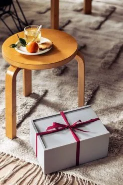 Artek Aalto Stool 60, Honey -Stools Store 8FDS joulu19 suvi kesalainen