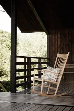 Fredericia J16 Rocking Chair, Soaped Oak -Stools Store BMhus J16 16000