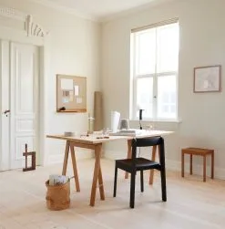 Form & Refine Lightweight Stool, Oiled Oak -Stools Store FR Office Blueprint Austere Trestles Rim Pinboard