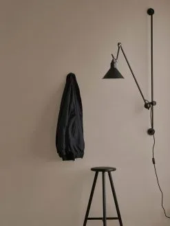 Nikari Perch Bar Stool 63 Cm, Black -Stools Store Jakkarat Musta eteinen beessi