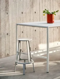 Stools Store -Stools Store Revolver Bar Stool high sky grey New Order High Table HT 8K plug and play cable management light grey Arcs Vase red